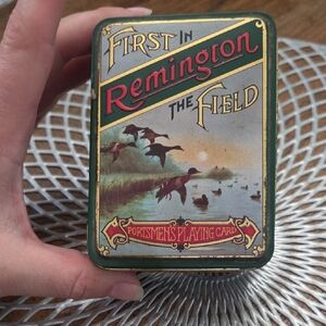 Remington Green and Gold Field Sportsmen Tin with Duck Scene